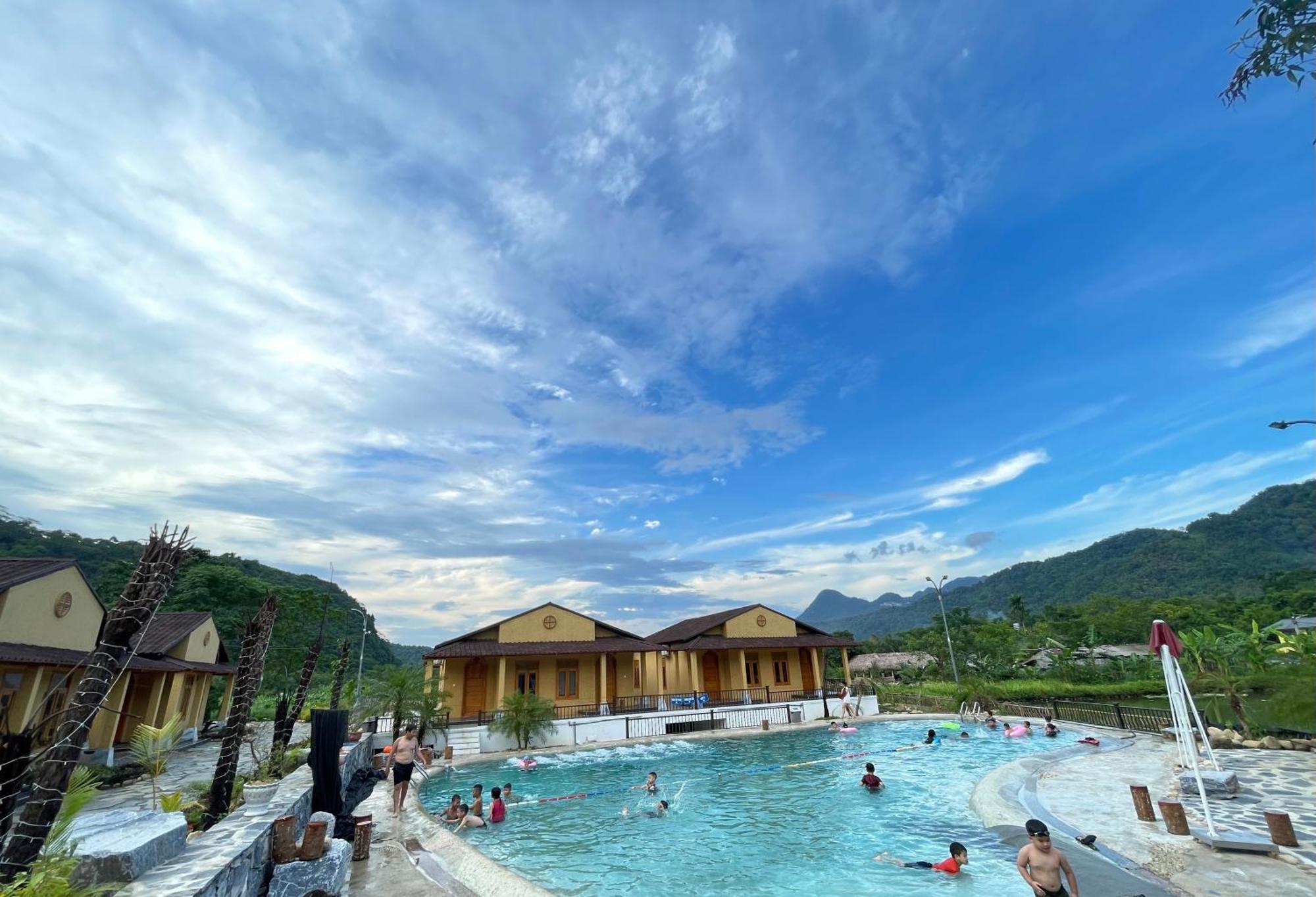Sky Bay Lodge Ha Giang Kültér fotó